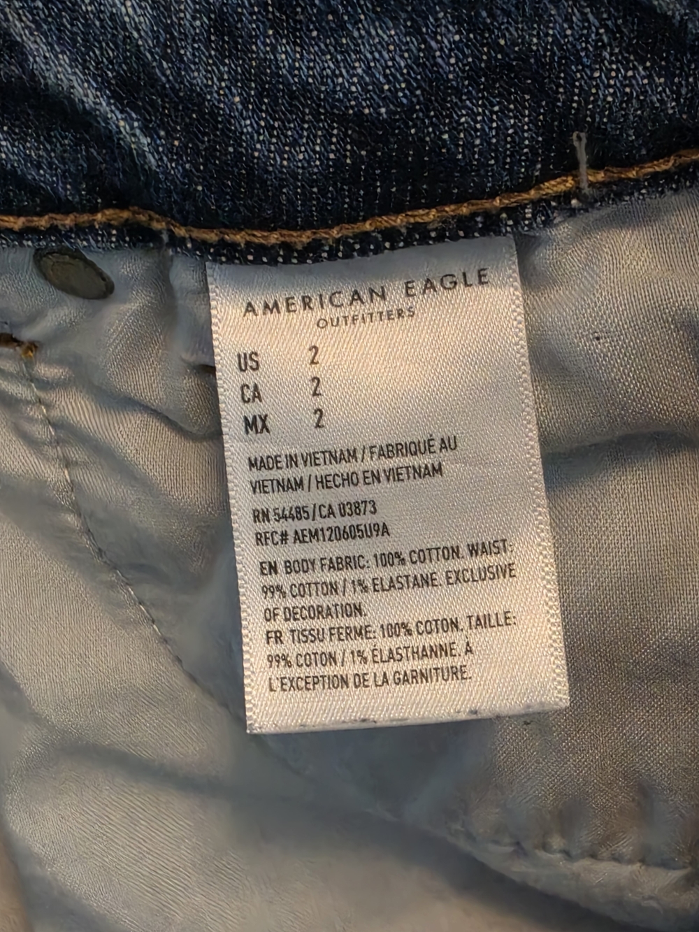 American Eagle Distressed Mom Short Medium Wash Denim Cutoff Womens Size 2 - Picture 9 of 9
